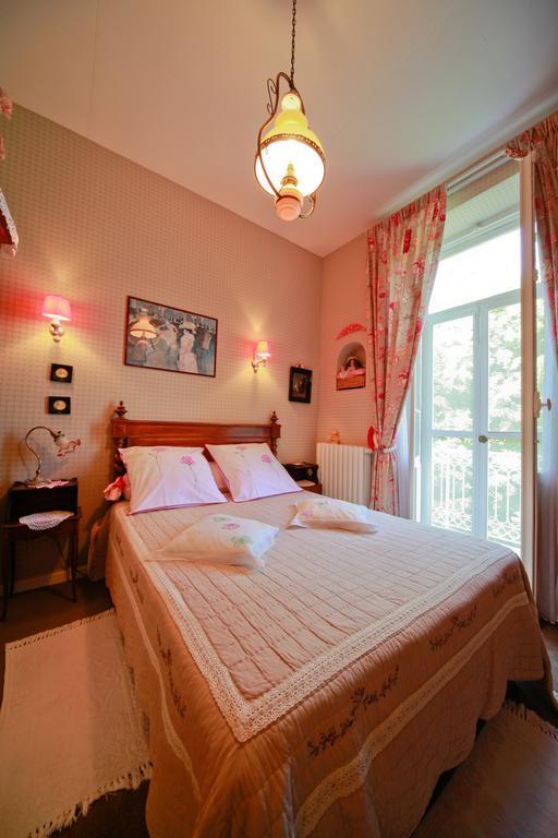 Bed and Breakfast Au Relais Fleuri à Gilette Extérieur photo